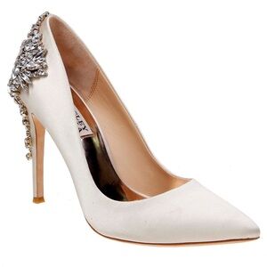 ‘Gorgeous’ Pump by Badgley Mischka